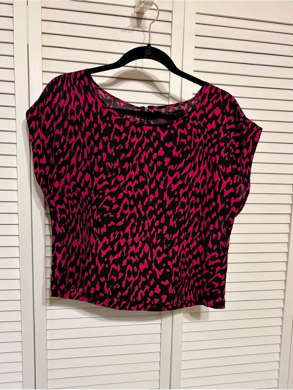 Ali & Kris Hot Pink and Black Printed Crop Top with Exposed Zipper Back Design
